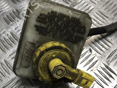 Bremsevæskebeholder AUDI TT (8N3) 1.8 T (180 hp) 31203685