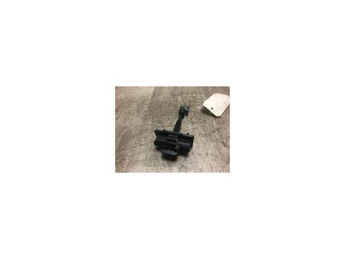 Used Hinge/Door check strap PEUGEOT 2008 II (UD_, US_, UY_, UJ_, UR_, UC_) 1.5 BlueHDI 130 (131 hp) 20625381