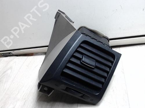 Used Air vent MITSUBISHI GRANDIS (NA_W) 2.0 DI-D (NA8W) (136 hp) 13132919