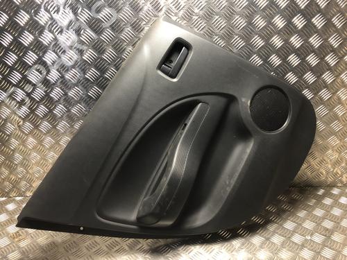 Używane Tapicerka drzwi tylnych lewych MITSUBISHI MIRAGE / SPACE STAR VI Hatchback (A0_A) 1.2 (71 hp) 32330135