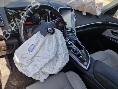 Fuse box RENAULT ESPACE V (JR_) 1.6 dCi 160 | BP31200151E1