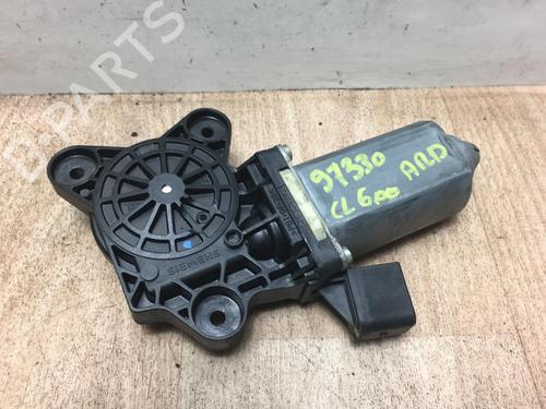 Used Right rear window motor Right rear window motor MERCEDES-BENZ S-CLASS Coupe (C215) CL 600 (215.376) (500 hp) 39901375 39901375