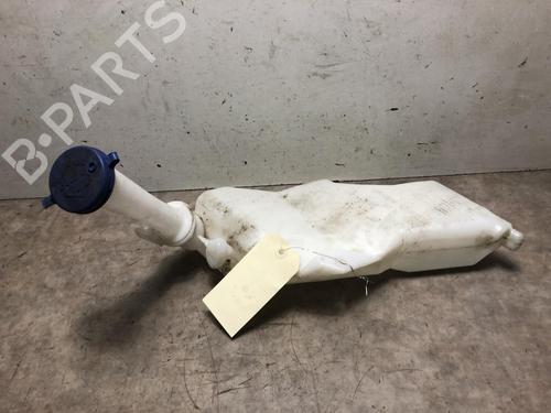 Used Windscreen washer tank PEUGEOT 206+ (2L_, 2M_) 1.4 i (2LKFWA, 2MKFWA) (75 hp) 20643519