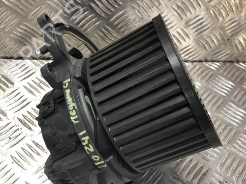 Varmeblæser RENAULT MEGANE IV Hatchback (B9A/M/N_) 1.5 dCi 110 (B9A3) (110 hp) 31200906