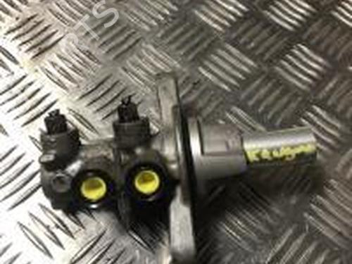 Used Brake master cylinder RENAULT KANGOO / GRAND KANGOO II (KW0/1_) 1.5 dCi (KW0C, KW2C, KW4C) (106 hp) 30768340