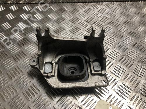 Used Engine mount Engine mount RENAULT TRAFIC III Van (FG_) 1.6 dCi 120 (FGMK) (121 hp) 34393269 34393269
