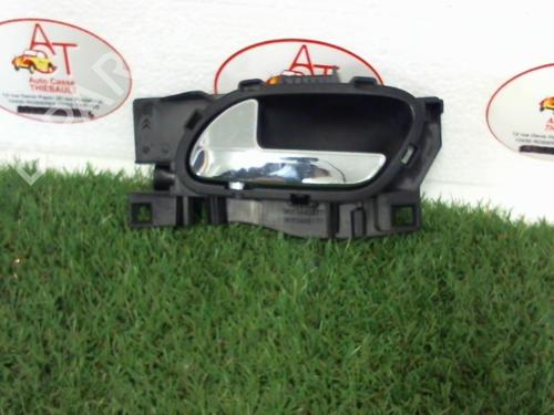 Used Front left interior door handle PEUGEOT 407 (6D_) 2.0 HDi 135 (6DRHRH, 6DRHRE, 6DRHRG, 6DRHRJ) (136 hp) 12970273