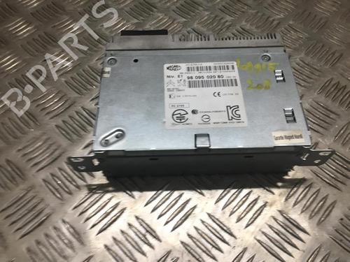 Used Radio PEUGEOT 208 I (CA_, CC_) 1.6 HDi (92 hp) 24037208