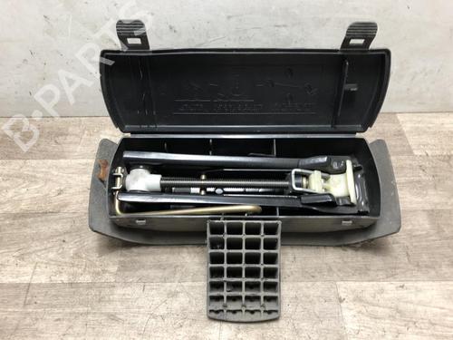 Used Jack Kit PEUGEOT 206 Hatchback (2A/C) 1.9 D (69 hp) 23871033