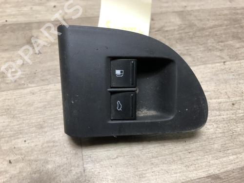 Kombi Kontakt / Stilkkontakt Kombi Kontakt / Stilkkontakt 23873584 23873584