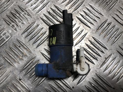Used Washer pump Washer pump RENAULT CLIO III (BR0/1, CR0/1) 1.5 dCi (BR17, CR17) (86 hp) 35987067 35987067
