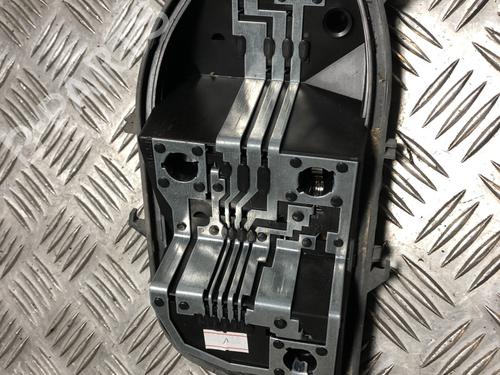 Skiltlys RENAULT CLIO III (BR0/1, CR0/1) 1.2 16V (BR0P, CR0P) (101 hp) 32262823