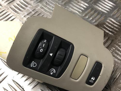 Pulsantiera RENAULT GRAND SCÉNIC II (JM0/1_) 2.0 (135 hp) 31346790