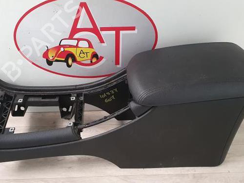 Used Armrest / Center console PEUGEOT 607 (9D, 9U) 3.0 V6 24V (207 hp) 15968451