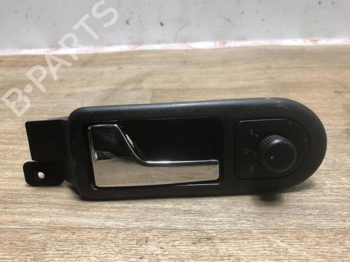 Venstre fortil invendig håndtag VW GOLF IV (1J1) 1.9 TDI (90 hp) 23068340