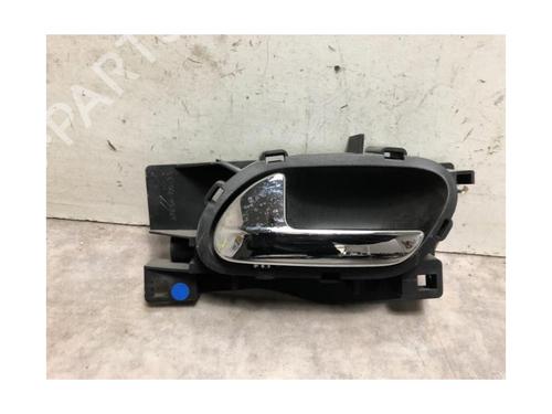 Venstre bak invendig håndtak PEUGEOT 407 (6D_) 2.0 HDi 135 (6DRHRH, 6DRHRE, 6DRHRG, 6DRHRJ) | BP20619136I15 