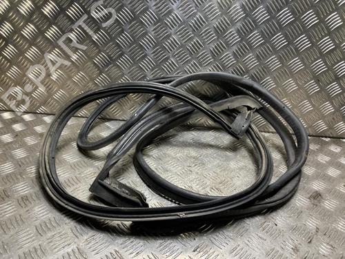 Used Rubber door seal Rubber door seal SUZUKI JIMNY Closed Off-Road Vehicle (SN) 1.5 DDiS 4x4 (86 hp) 33611709 33611709