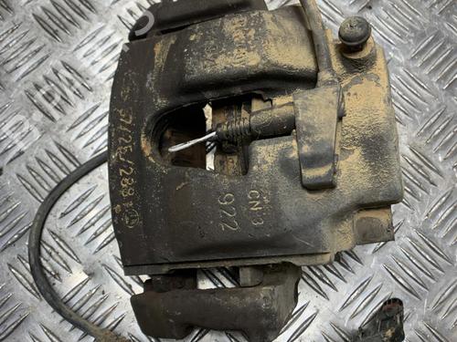 Used Right front brake caliper MERCEDES-BENZ SLK (R170) 200 (170.435) (136 hp) 23852697