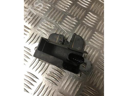 Zamek klapy tylnej / bagażnika VW PASSAT B6 Variant (3C5) 2.0 FSI 4motion | BP30765332C101 