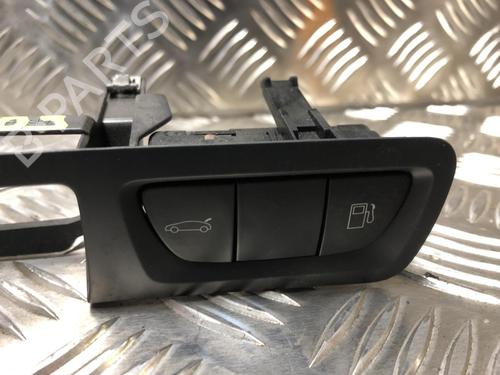 Used Switch Switch PEUGEOT 508 SW I (8E_) 2.0 BlueHDi 180 (180 hp) 31199416 31199416