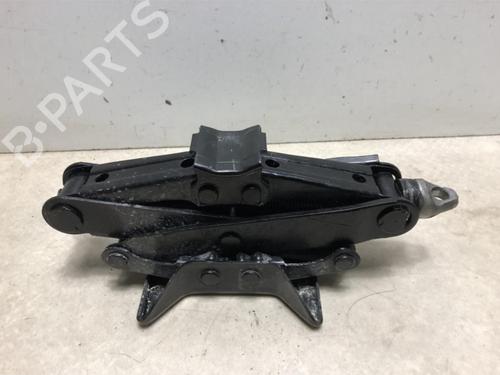 Used Jack Kit RENAULT CLIO II (BB_, CB_) 1.5 dCi (B/CB07) (65 hp) 20614893