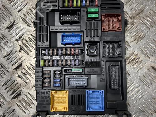 Sikringsdåse CITROËN C4 III (BA_, BB_, BC_) ë-C4 (BCZKXC, BZCKSC) (136 hp) 31246341