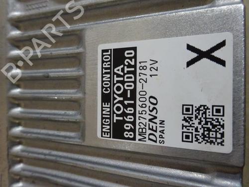Used Engine control unit (ECU) TOYOTA YARIS (_P13_) 1.5 Hybrid (NHP130_, NHP130) (101 hp) 13275163