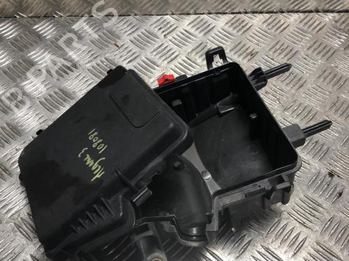 Used Fuse box RENAULT MEGANE III Coupe (DZ0/1_) 1.5 dCi (DZ09, DZ0D, DZ1F, DZ1G, DZ14, DZ29) (110 hp) 31200877