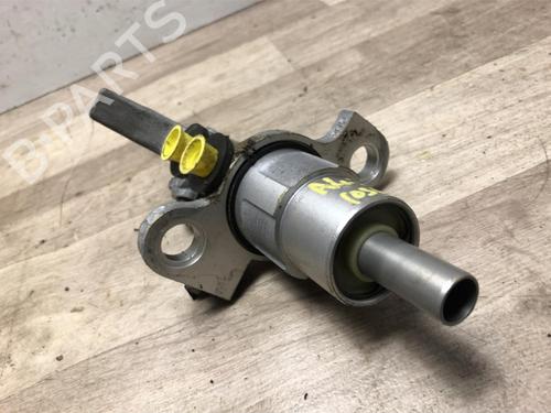 Used Brake master cylinder AUDI A4 B8 (8K2) 2.0 TDI (136 hp) 23035807