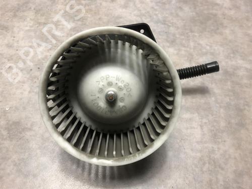 Moteur de chauffage SUZUKI GRAND VITARA II (JT, TE, TD) 1.9 DDiS All-wheel Drive (JT419, TD44, JB419WD, JB419XD,... (129 hp) 20617116