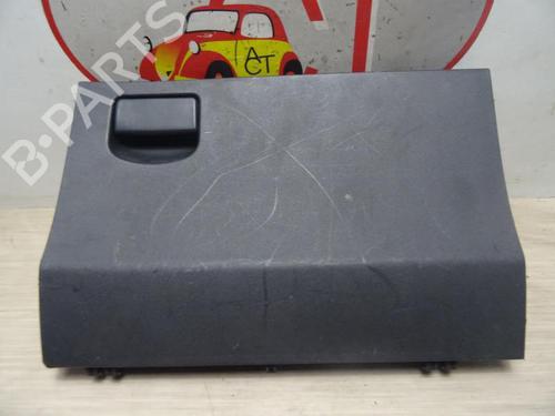 Used Glove box TOYOTA YARIS (_P9_) 1.0 VVT-i (KSP90_, KSP90R) (69 hp) 13226573