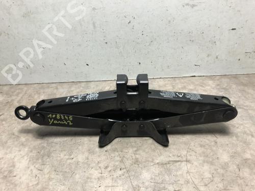 Used Jack Kit TOYOTA YARIS (_P9_) 1.33 VVT-i (NSP90_, NSP90R) (100 hp) 20643559