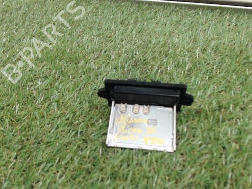 Used Heater resistor NISSAN MICRA III (K12) 1.2 16V (65 hp) 13037839