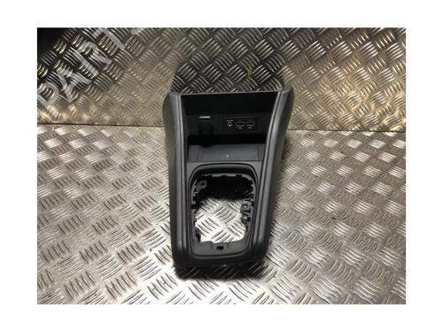 Middle console RENAULT CAPTUR II (HF_) TCe 140 (HFN0) | BP26676011I22 