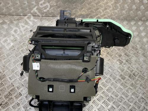 Used Heater matrix box Heater matrix box PEUGEOT 308 SW III (FC_, FJ_, FR_, F4_, FN_) BlueHDi 130 (FCYHZL, FCYHZT) (131 hp) 33717386 33717386