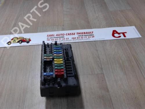Used Fuse box PEUGEOT 405 I (15B) 1.9 Diesel (69 hp) 30673730