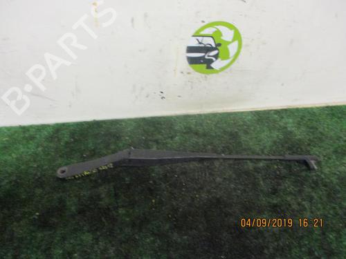 Used Front windshield wiper arm OPEL ASTRA H (A04) 1.7 CDTI (L48) (100 hp) 25298209