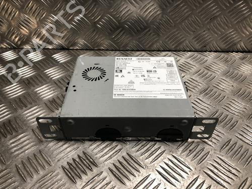 Used Radio Radio RENAULT CAPTUR II (HF_) E-TECH 145 (HFMU) (143 hp) 33556360 33556360