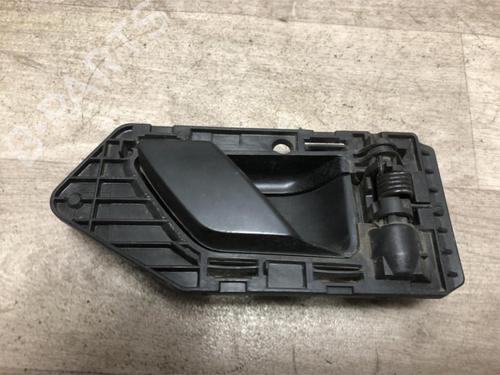 Poignée intérieure avant droite CITROËN BERLINGO / BERLINGO FIRST Box Body/MPV (M_) 2.0 HDI 90 (MBRHY, MCRHY) (90 hp) 23870342