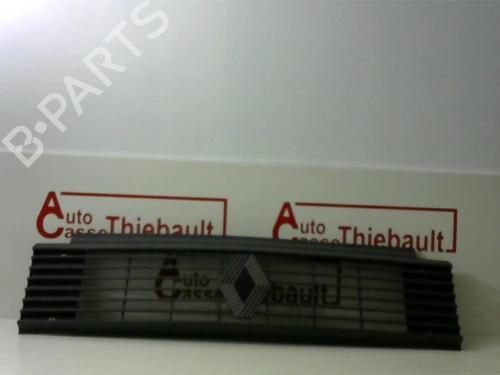 Used Grille RENAULT MASTER I Van (T__) 28-35 2.1 D (60 hp) 30673555