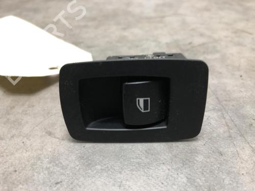 Used Left rear window switch BMW 1 (E87) 118 d (143 hp) 20622878