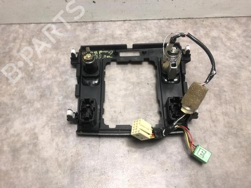 Used Electronic module Electronic module SUZUKI GRAND VITARA II (JT, TE, TD) 1.9 DDiS All-wheel Drive (JT419, TD44, JB419WD, JB419XD,... (129 hp) 20617122 20617122