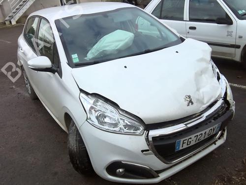 Licence plate light PEUGEOT 208 I (CA_, CC_) 1.5 BlueHDI 100 | BP24335829I40