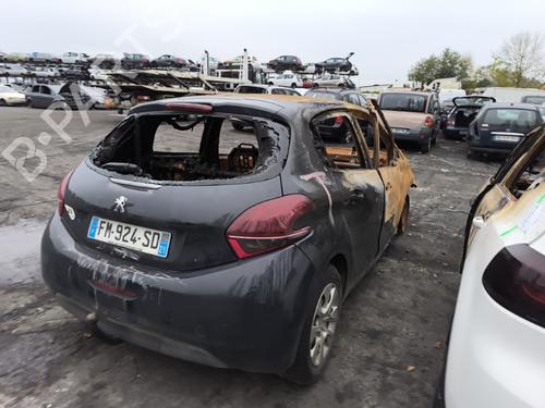 Licence plate light PEUGEOT 208 I (CA_, CC_) 1.2 VTi 68 / PureTech 68 | BP28485905I40