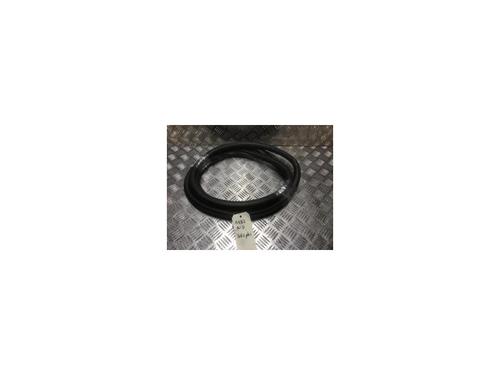 Used Rubber door seal PEUGEOT 308 II (LB_, LP_, LW_, LH_, L3_) 1.6 BlueHDi 120 (120 hp) 24028677