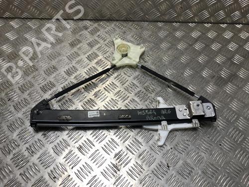 Alzavetro posteriore sinistro SEAT ARONA (KJ7, KJP) 1.0 TSI (116 hp) 31244943