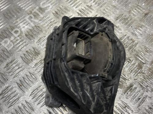 Used Engine mount Engine mount PEUGEOT 2008 II (UD_, US_, UY_, UJ_, UR_, UC_) 1.5 BlueHDI 130 (131 hp) 33871992 33871992