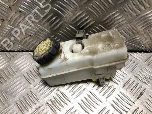 Used Brake fluid reservoir Brake fluid reservoir 37284048 37284048