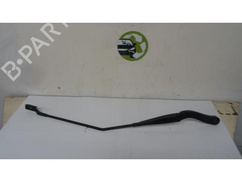 Used Front windshield wiper arm RENAULT TRAFIC III Van (FG_) 1.6 dCi 120 (FGMK) (121 hp) 13134707