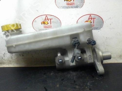 Used Brake master cylinder PEUGEOT BOXER Van 2.2 HDi 100 (101 hp) 13037544